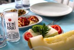 Медики назвали продукты, которыми нельзя закусывать алкоголь