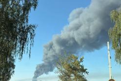 Ворожі шахеди спалили логістичний центр "Епіцентру" під Києвом: відео масштабної пожежі