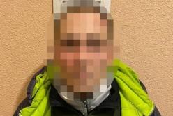 В Киеве уголовник устроил поножовщину в салоне троллейбуса