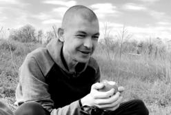 Помер військовий, який після звільнення з полону зворушив фразою: "Я рік мріяв про яблуко" (відео)