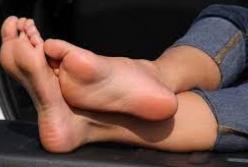 Врачи рассказали, как определить опасный уровень холестерина по ногам