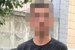 Угрожал ножом детям: полиция задержала подозреваемого