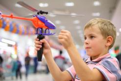 Вертолет в подарок: какими бывают детские модели