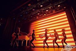 Соблазнительное искусство: в Киеве возобновили показы популярного варьете-шоу «Рояль» (21+)