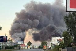 Знищений сортувальний центр "Нової Пошти" в Святопетрівському під Києвом: нові фото та відео