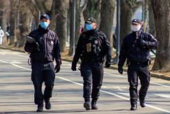 Полицейские составили 1415 админпротоколов о нарушениях правил карантина