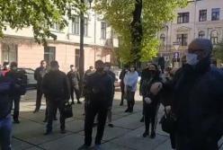 В Черновцах протестуют против закрытия рынков (видео)