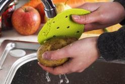 Лучший помощник на кухне: на международной выставке показали робота, который чистит овощи, месит тесто, взбивает яйца (фото)