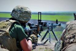 Боевики на Донбассе 10 раз обстреляли позиции ООС, ранен военный