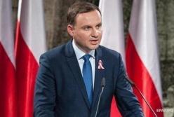 Польша разрешила привлекать украинских медиков к борьбе с COVID