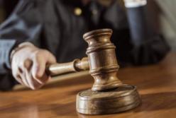 Суд вынес приговор мужчине, который пытался совратить маленькую девочку