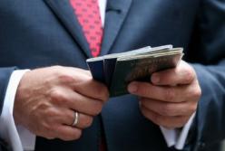 В Ивано-Франковской области разоблачили трех чиновников на двойном гражданстве