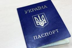 Порошенко дал гражданство сестре Сенцова и экс-депутату Госдумы РФ