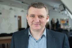 Романенко рассказал, как Зеленский вышвырнет из Рады "старых паразитов" (видео)