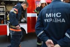 В Киеве спасли мужчину из-под земли (фото)