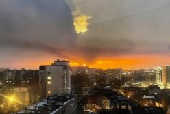 У Саратовській області горить нафтобаза, прогриміла "бавовна" в районі аеродрому Енгельса (відео)