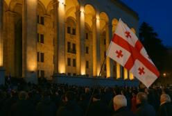 Під парламентом Грузії відбулася акція протесту через участь прем’єра у форумі разом із Путіним
