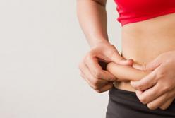 Медики назвали продукты, которые увеличивают жир на животе