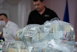 Рекордная взятка в 6 миллионов долларов: суд арестовал всех трех фигурантов