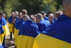 Україна повернула додому 175 полонених, більшість була в полоні з 2022 року: перше відео з обміну