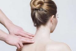 Медики назвали повседневные привычки, провоцирующие боли в спине 