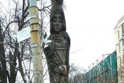 В центре Киева уничтожили знаменитую скульптуру
