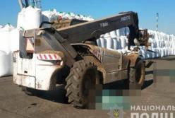 В Одесской области портовый автопогрузчик насмерть переехал двух людей