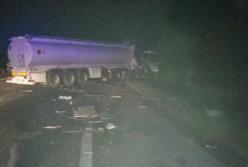 Под Житомиром грузовик врезался в автобус: 9 человек погибли, 11 доставлены в больницу (фото)