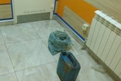 В Харькове мужчина хотел поджечь себя в ломбарде из-за неисправного телефона (фото)