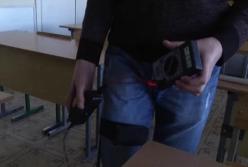 Школьник из Днепра изобрел устройство, которое заряжает телефон от ходьбы