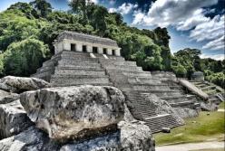 В Мексике из земли возникла 1700-летняя гробница