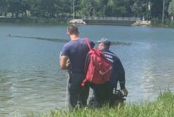 Киевлянин утонул из-за спора в 500 гривен, пока его товарищ выпивал на берегу