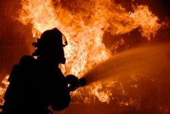 В офисном помещении в Днепре прогремел взрыв и произошел пожар