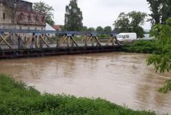 Появились ужасающие кадры потопа на западе Украины (фото)