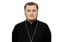 Священник з Буковини збирає гроші на російську армію і благословляє солдат Московського округу 