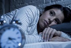 Неврологи назвали простые способы борьбы с бессонницей 