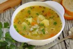 Названы плюсы и минусы диеты на основе супов