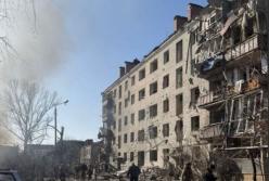 Росіяни скинули на Слов’янськ три авіабомби, пошкоджено 6 багатоповерхівок, багато загиблих (фото, відео)