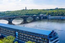 Фонд гарантирования вкладов продал крупнейший в Украине плавучий отель