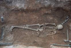 Археологи нашли гробницу с останками женщины, которую похоронили на кровати