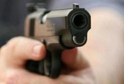 В Киеве мужчина угрожал пистолетом пассажирам маршрутки