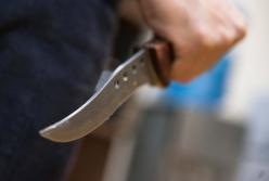 В Киеве житель хостела порезал себя и двух соседей (фото)