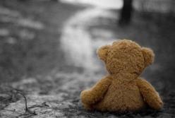 Атака шахеда біля Будинку культури на Миколаївщині: багато дітей поранені, загинула дівчинка (фото, відео)