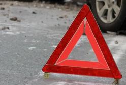 В Киеве пьяный водитель протаранил четыре автомобиля и снес палатку с арбузами