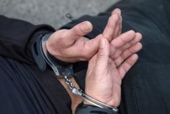 Причастны к 150 ограблениям иностранцев: в Киеве разоблачили преступную группировку