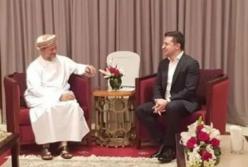 Зеленского заподозрили во встрече с Сурковым в Омане, указав на странные детали его визита (видео)