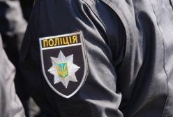 В Киеве компания агрессивных молодых людей напала на полицейских, пришлось применить оружие (видео)