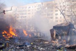 Удар 4 КАБами по житлових кварталах​ Запоріжжя: поранених більшає, є важкі (відео)