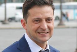 Без трусов к Зеленскому: соцсети шутят над отменой странных запретов на Банковой