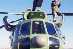 На Киевщине военный вертолет совершил вынужденную посадку